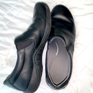 Nursing shoes